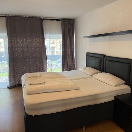 Hotel Garni Emir โคโลญ ภายนอก รูปภาพ