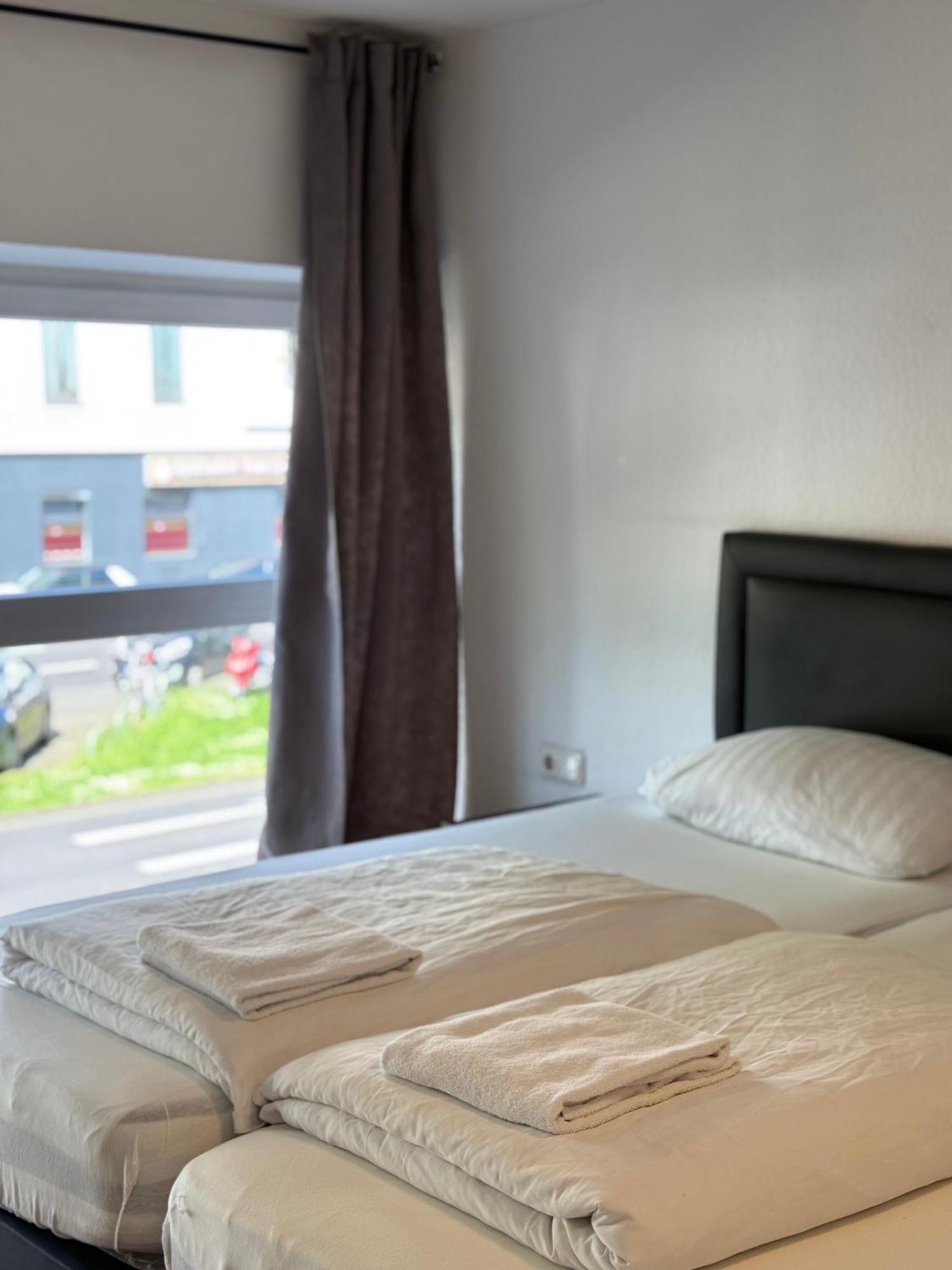 Hotel Garni Emir โคโลญ ภายนอก รูปภาพ