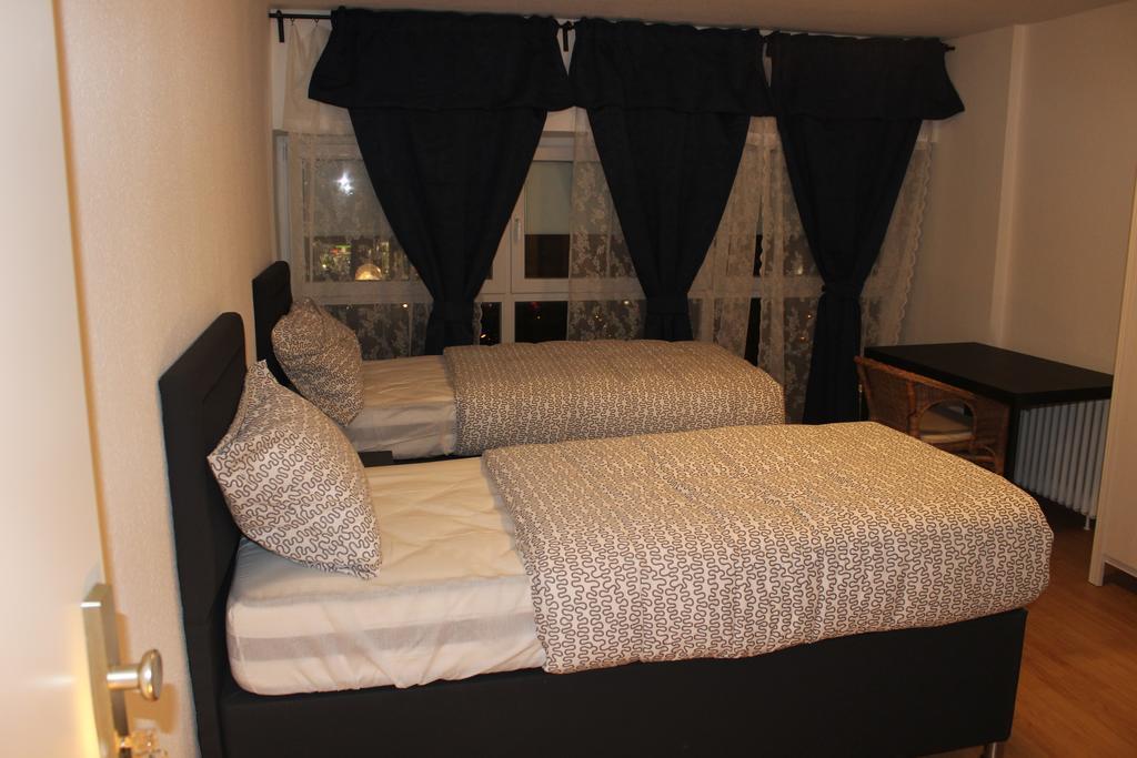 Hotel Garni Emir โคโลญ ภายนอก รูปภาพ